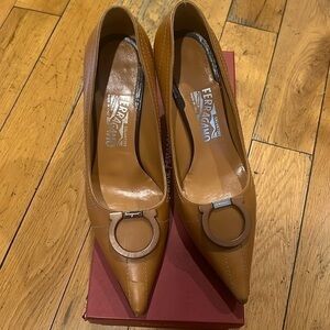 Tan Leather Salvatore Ferragamo Pumps